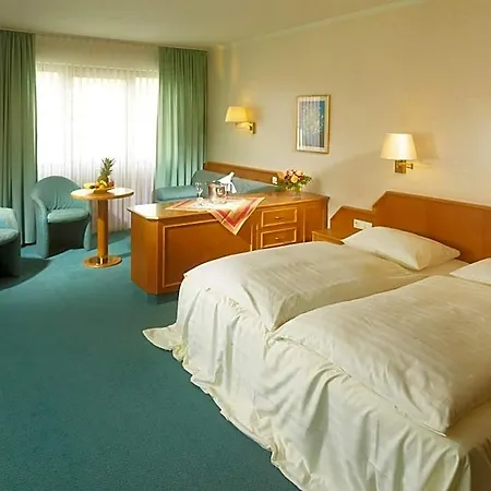 Loesch Pfaelzer Hof 3*